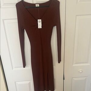 Elegant Brown Ribbed Knit Dress